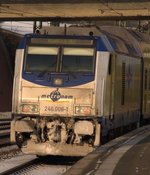 246 006-1 der Metronom steht hier leicht angefroren im Bahnhof Hamburg-Harburg.