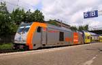 HVLE/Metronom 246 010-3(REV/Verl/04.11.2014)mit neuen Emblemen kam gerade aus Cuxhaven und wird gleich Harburg Richtung HH-Hauptbahnhof verlassen.