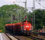 DB 261 030-1 mit dem EK 53567 aus Flensburg zur Weiterfahrt nach Neumünster passiert hier Schleswig am 23.05.2014.