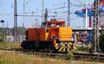 Northrails DE 1002(9880 0272 001-5)mit neuer Untersuchung(NTS/02.04.14)unterwegs im Hamburger Hafen am Eurogate-Terminal in HH Dradenau/Waltershof.