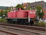 Nachschub auf die 294 858-6 in Mosbach auf der Kbs 708 am Morgen des 29.8.2022