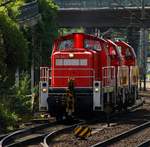 DB 3296 041 dieselt hier mit den beiden Gravitas 1261 099 und 091 durch Hamburg-Harburg. 06.07.2015