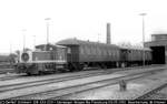 DB 333 203-8(O&K 1976, ++ 2004/Ehrang)mit 2 Norweger Wagen im Bw Flensburg 03.05.1981(DigiScan 044)