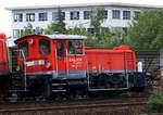 DB Schenker 335 120-2 im Schlepp einer V60.