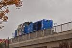 CFL Cargo 1105; Mak G 1000 BB; Bau NR 5001531; 92 80 1271 010-1 D-CFLCA, die Lok f�hrt �ber die Br�cke des Fahrrad- und Fu�g�ngerweges Esch Belval nach Esch Alzette. 16.10.2025