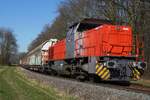 RCC 275 815 zieht am 3 März 2026 ein Ganzzug durch Spellen und wird vom offener Stelle fotografiert.