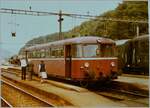 Ein DB Schienenbus VT98 wartet in Koblenz (CH) auf seine Fahrgäste nach Waldshut (D). 

Analogbild vom 30. Juli 1982