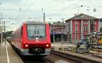 DB 0611 047/547 auf dem Weg nach  Nicht Einsteigen  aufgenommen am 01.06.2012 im Bahnhof Singen(Htw).