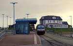 Endstation Dagebüll Mole und nix los dort....neg 0627 103-4 brachte mich dort hin und wird Dagebüll Mole gleich wieder verlassen. 04.12.2015