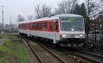 Nachdem 0628 509/0928 509  Westerland  mit dem SyltShuttle angeliefert wurde fing er mit seinen Rangierfahrten an um ins Regelgleis nach Bredstedt zu kommen.