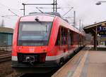 RBSH 0648 001 und 005 als RB nach Husum beim Halt in Schleswig.