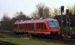 NAH.SH/DB Regio Lint 41 0648 352/852 verlässt hier als RB 64 nach St.Peter-Ording den Bahnhof Husum.