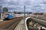 101 060-2  60 Jahre Bundespolizei  mit dem IC 142 von Berlin Ostbahnhof nach Schiphol (Airport), bei der Einfahrt in den Berliner Hbf.