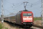 101 037-0+101 144-0(hinten)mit IC 2213 von Ostseebad Binz nach Stuttgart Hbf bei der Durchfahrt in Sildemow.15.04.2012 