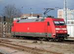 101 013-1 musste am 16.02.2014 am Hp0 Signal im Rostocker Hbf warten da gerade der Hamster raus wollte,