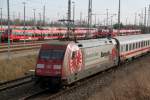 Hurra Hurra die Frankfurter sind da am 14.03.2014 fuhr 101 110-5 mit IC 2377 von Ostseebad Binz nach Karlsruhe gegen 14:32 Uhr hat sie Rostock verlassen.