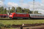 101 103-0 mit IC 2373(Stralsund-Karlsruhe)bei der Einfahrt im Rostocker Hbf.27.09.2015