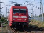 IC 2380 von Hamburg Hbf Richtung Stralsund kurz nach der Ausfahrt im Rostocker Hbf(02.10.10) 