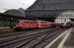 111 085-7 mit der (RB 28626) von Bremen Hbf nach Bremen-Vegesack verlsst den Bremer Hbf. 06.12.2011