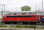 110 441-3(DB Regio AG NRW Dortmund)steht mit Sonderzug 2680 von Warnemnde nach Berlin-Lichtenberg im BW Rostock Hbf abgestellt.02.06.2013