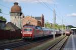 120 146-6 mit dem IC 1925 von Berlin Sdkreuz nach Kln Hbf und den IC 1993 von Berlin Sdkreuz nach Stuttgart Hbf in Rathenow.