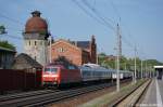 120 140-9 mit dem IC 1225 von Berlin Hbf(tief) nach Kln Hbf in Rathenow.