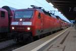 120 205-0 mit RE4304(Rostock-Hamburg)kurz vor der Ausfahrt im Rostocker Hbf.05.03.2016