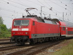 120 201-9 mit RE 1(RE 4305)von Hamburg Hbf nach Rostock Hbf bei der Einfahrt im Rostocker Hbf.29.05.2016