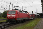 120 201-9 mit RE 4305(Hamburg-Rostock)bei der Einfahrt im Rostocker Hbf.09.09.2017