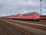 Eine von mehren Reihen abgestellter Loks in Rostock Seehafen,wird von 139 555 angefhrt.Aufnahme vom 13.November 2010.