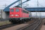 EGP 140 853-3 bei der Einfahrt in Hamburg Waltershof am 04.12.2012