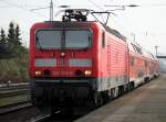 143 952-0 mit S1 von Rostock Hbf nach Warnemnde bei der Ausfahrt im Haltepunkt Rostock-Bramow.01.01.2014