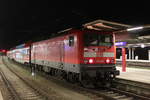 114 040 mit RE5(RE4355)von Rostock Hbf nach Wünsdorf-Waldstadt kurz vor der Ausfahrt im Rostocker Hbf.16.12.2016