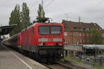 Am Endes des RE 13290(Warnemünde-Berlin)hing 114 040,Aufgenommen am 24.05.2017 im Haltepunkt Rostock-Holbeinplatz.