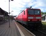 143 952-0 mit S1 von Rostock Hbf Richtung Warnemnde kurz nach der Ankunft im Hp Rostock-Ltten Klein.(18.09.10)