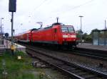 Eine DB 146 steht am 25.04.2008 mit einem Doppelstockwendezug im Bahhnhof von Haltern.