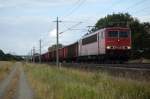 155 077-1 mit Waggons des Typ´s Eanos-x zwischen Growudicke und Rathenow in Richtung Stendal.