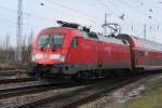 182 007 mit RE 4310(Rostock-Hamburg)bei der Ausfahrt im Rostocker Hbf.15.01.2016