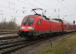 182 007-5 mit RE 4309 von Hamburg Hbf nach Rostock Hbf bei der Einfahrt im Rostocker Hbf.24.01.2016