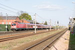 182 015 mit dem IRE 4272  Berlin-Hamburg-Express  von Berlin Hbf (tief) nach Hamburg Hbf in Großwudicke.