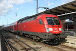 182 025-7 mit RE 4310(Rostock-Hamburg)kurz vor der Ausfahrt im Rostocker Hbf.29.09.2018