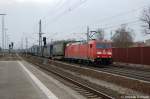 185 339-9 mit dem LKW-Walter Zug in Rathenow in Richtung Wustermark unterwegs.