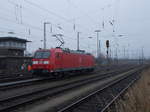 Auf Lz Fahrt Richtung Greifswald verließ 185 056,am 19.Dezember 2016,den Stralsunder Hbf.