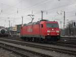 185 224-3 bei der Durchfahrt im Bahnhof Stralsund(09.04.10)