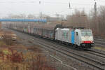 186 504-7 durchfährt am 10.02.2024 den Bahnhof Tostedt.