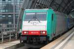 186 241-6 mit D443 von Berlin-Zoologischer Garten Richtung   Moskva Belorusskaja kurz vor der Ausfahrt im Berliner Hbf.(12.08.10)