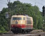 103 222-6 fährt in Beimerstetten am 12.07.2011 durch.