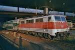 Am 24 Februar 1998 steht DB Regio 111 146 mit ein RE-1 in DÜsseldorf Hbf.