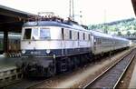 118 013-2 mit Silberlingen in Ulm, wahrscheinlich nach Regensburg am 24.07.1983.