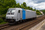 Die an die Raildox vermietete Railpool 185 695-4 (91 80 6185 695-4 D-Rpool) f�hrt am 07.06.2022 als Lz  bzw.
